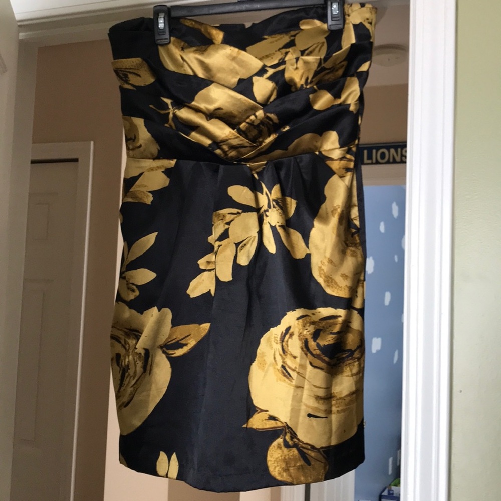 Black dress with gold flowers LIKE NEW size 13/14